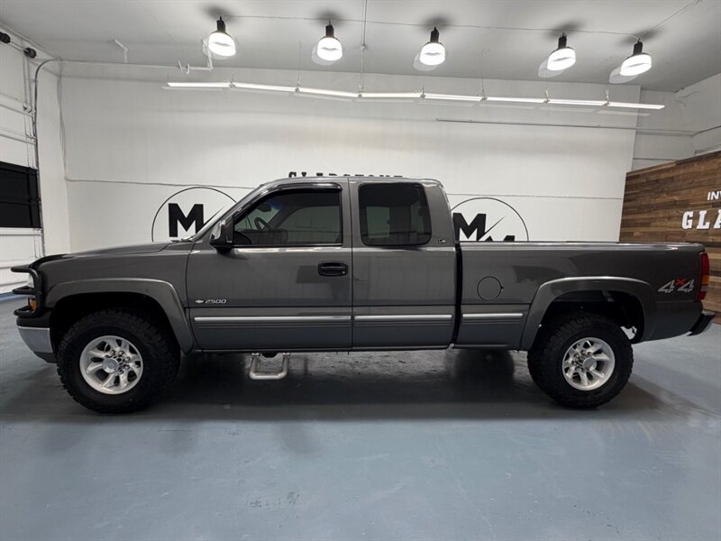 2000 Chevrolet Silverado 2500 LS 4X4 6.0L V8 / Leather Seats / 114K MILES / 2500HD / LOCAL TRUCK / BRAND NEW TIRES - Photo 3 - Gladstone, OR 97027
