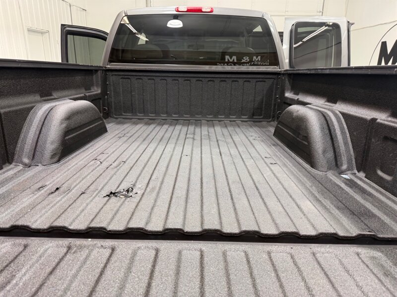 2000 Chevrolet Silverado 2500 LS 4X4 6.0L V8 / Leather Seats / 114K MILES / 2500HD / LOCAL TRUCK / BRAND NEW TIRES - Photo 10 - Gladstone, OR 97027