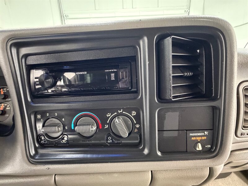 2000 Chevrolet Silverado 2500 LS 4X4 6.0L V8 / Leather Seats / 114K MILES / 2500HD / LOCAL TRUCK / BRAND NEW TIRES - Photo 19 - Gladstone, OR 97027
