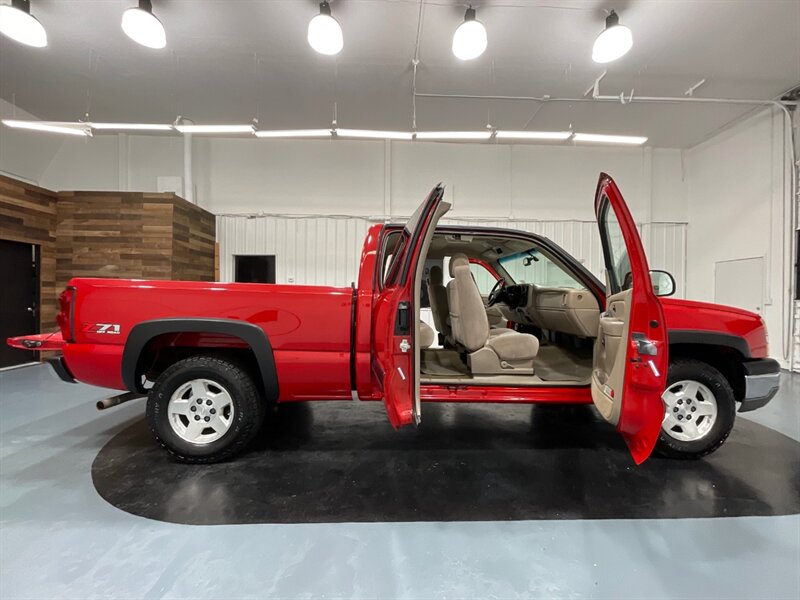 2004 Chevrolet Silverado 1500 LS 4X4 / 5.3L V8 / LOCAL NO RUST / LOW MILES   - Photo 14 - Gladstone, OR 97027