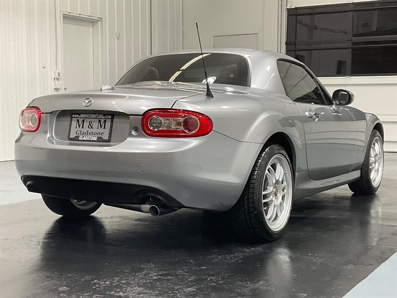 2011 Mazda MX-5 Miata Grand Touring Convertible Hard Top /  37,000 MILES  / Leather Heated Seats - Photo 10 - Gladstone, OR 97027