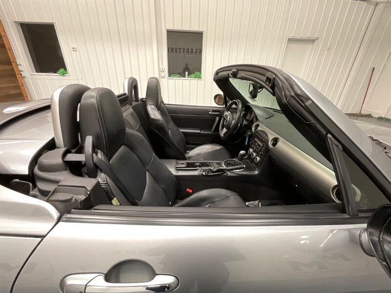 2011 Mazda MX-5 Miata Grand Touring Convertible Hard Top /  37,000 MILES  / Leather Heated Seats - Photo 23 - Gladstone, OR 97027