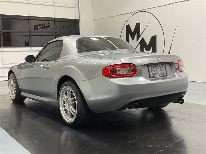 2011 Mazda MX-5 Miata Grand Touring Convertible Hard Top /  37,000 MILES  / Leather Heated Seats - Photo 11 - Gladstone, OR 97027