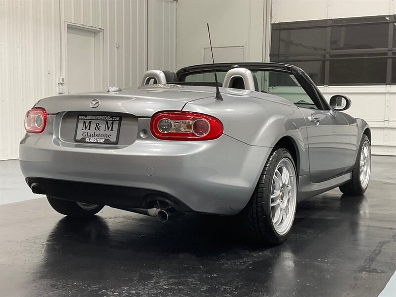 2011 Mazda MX-5 Miata Grand Touring Convertible Hard Top /  37,000 MILES  / Leather Heated Seats - Photo 12 - Gladstone, OR 97027