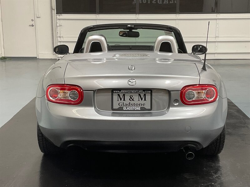 2011 Mazda MX-5 Miata Grand Touring Convertible Hard Top /  37,000 MILES  / Leather Heated Seats - Photo 49 - Gladstone, OR 97027