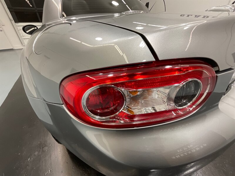 2011 Mazda MX-5 Miata Grand Touring Convertible Hard Top /  37,000 MILES  / Leather Heated Seats - Photo 28 - Gladstone, OR 97027