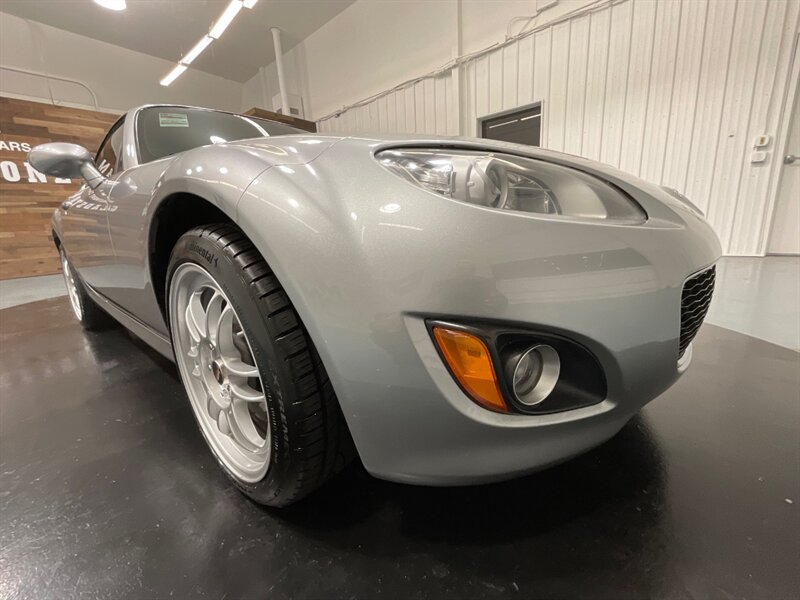 2011 Mazda MX-5 Miata Grand Touring Convertible Hard Top /  37,000 MILES  / Leather Heated Seats - Photo 36 - Gladstone, OR 97027