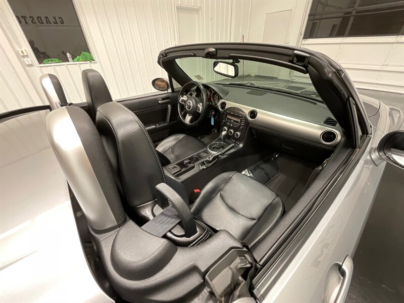 2011 Mazda MX-5 Miata Grand Touring Convertible Hard Top /  37,000 MILES  / Leather Heated Seats - Photo 46 - Gladstone, OR 97027