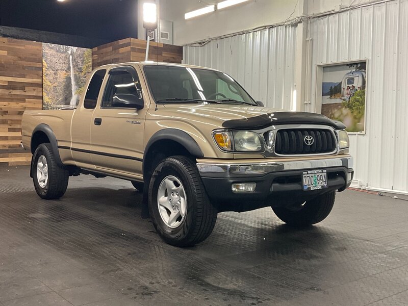 2004 Toyota Tacoma SR5 4X4 / 2.7L 4Cyl / SUPER CLEAN / 101,000 MILES   - Photo 2 - Gladstone, OR 97027