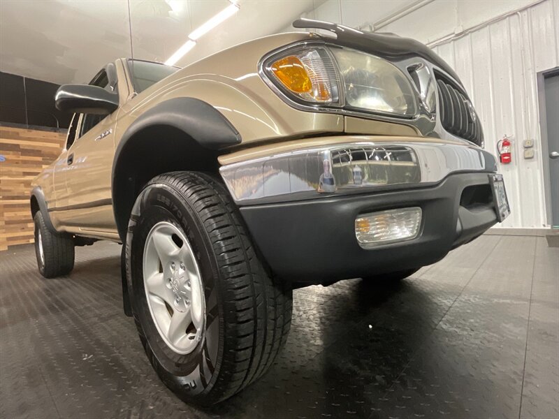 2004 Toyota Tacoma SR5 4X4 / 2.7L 4Cyl / SUPER CLEAN / 101,000 MILES   - Photo 10 - Gladstone, OR 97027