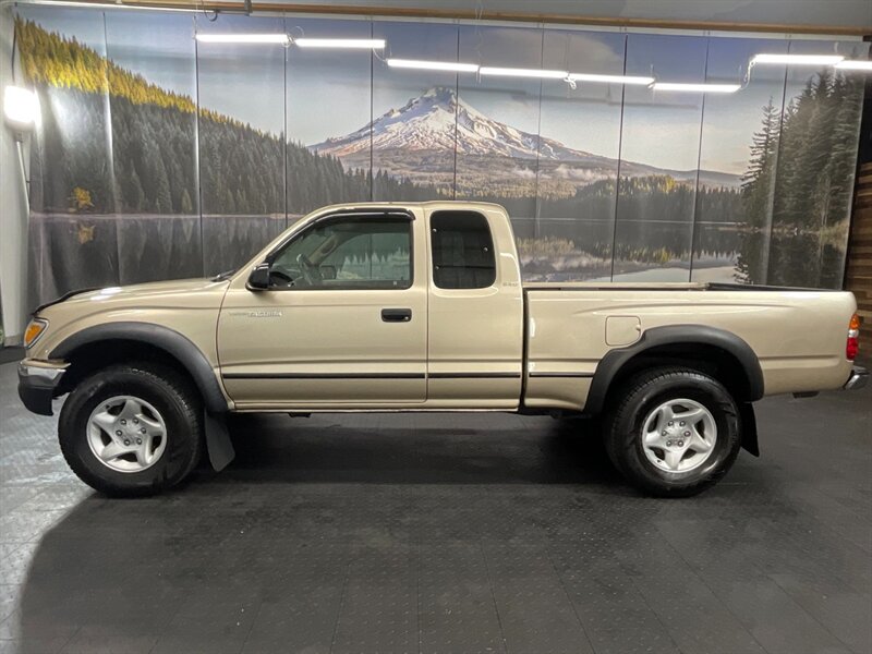 2004 Toyota Tacoma SR5 4X4 / 2.7L 4Cyl / SUPER CLEAN / 101,000 MILES   - Photo 3 - Gladstone, OR 97027