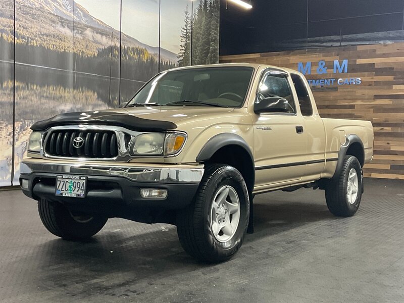 2004 Toyota Tacoma SR5 4X4 / 2.7L 4Cyl / SUPER CLEAN / 101,000 MILES