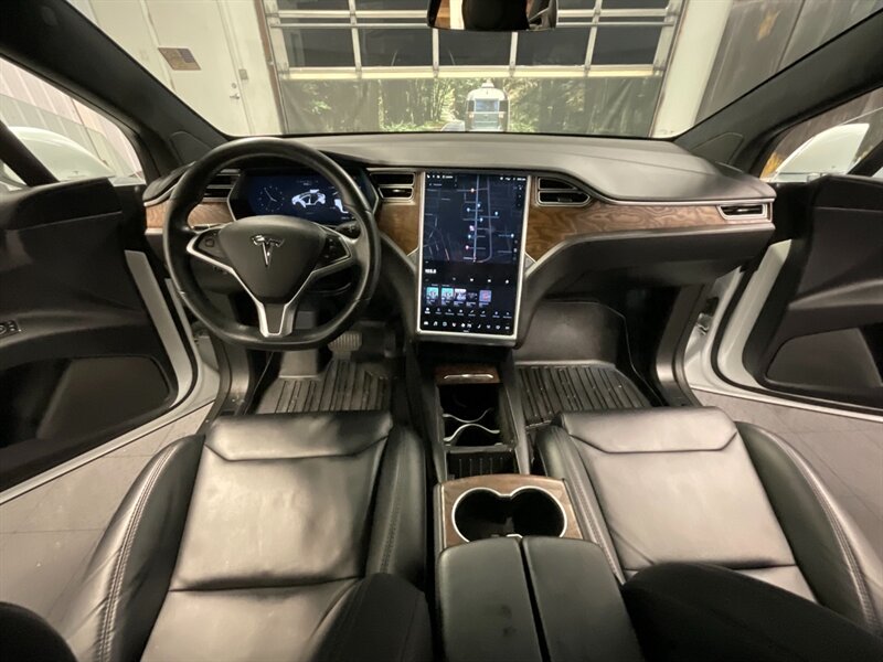 2018 Tesla Model X 75D Sport Utility AWD / 3RD SEAT/ FULL  AUTO PILOT  22 " Black Turbine Wheels / Full Self Driving Downloaded / Bucket Seats / 39,000 MILES - Photo 20 - Gladstone, OR 97027