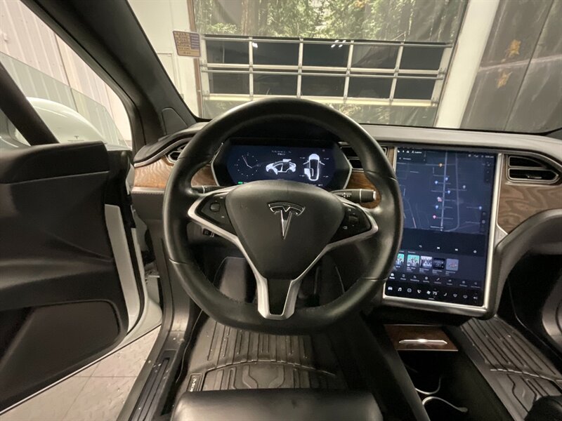 2018 Tesla Model X 75D Sport Utility AWD / 3RD SEAT/ FULL  AUTO PILOT  22 " Black Turbine Wheels / Full Self Driving Downloaded / Bucket Seats / 39,000 MILES - Photo 35 - Gladstone, OR 97027