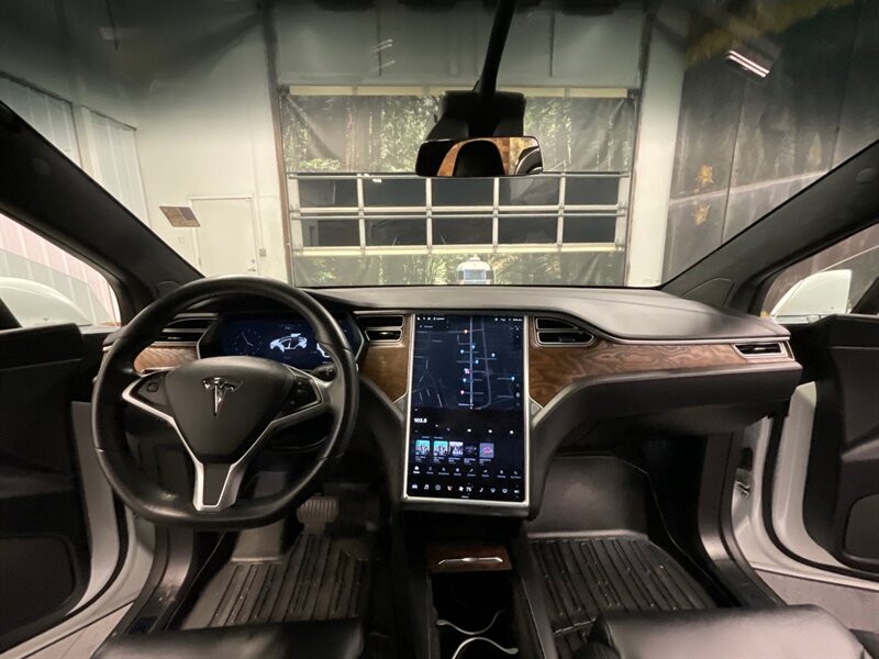 2018 Tesla Model X 75D Sport Utility AWD / 3RD SEAT/ FULL  AUTO PILOT  22 " Black Turbine Wheels / Full Self Driving Downloaded / Bucket Seats / 39,000 MILES - Photo 38 - Gladstone, OR 97027