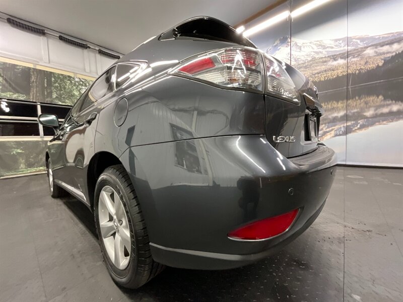 2010 Lexus RX 350 Sport Utility AWD / Leather / Navigation  Heated & Cooled Leather Seats / Navigation & Backup Camera / Sunroof / SHARP & CLEAN !! - Photo 11 - Gladstone, OR 97027