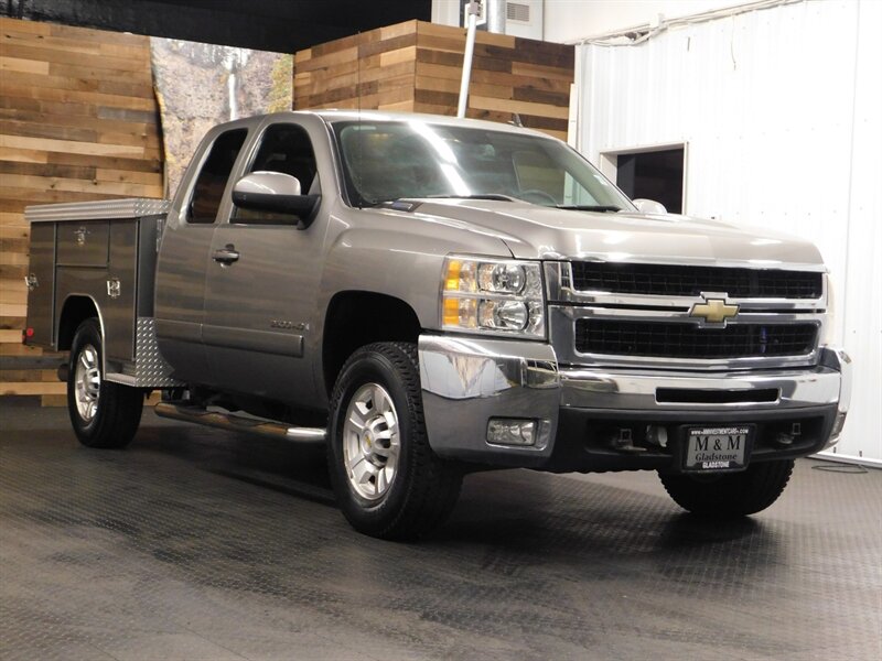 2008 Chevrolet Silverado 2500 LTZ 4X4/ 6.6L DIESEL   - Photo 2 - Gladstone, OR 97027