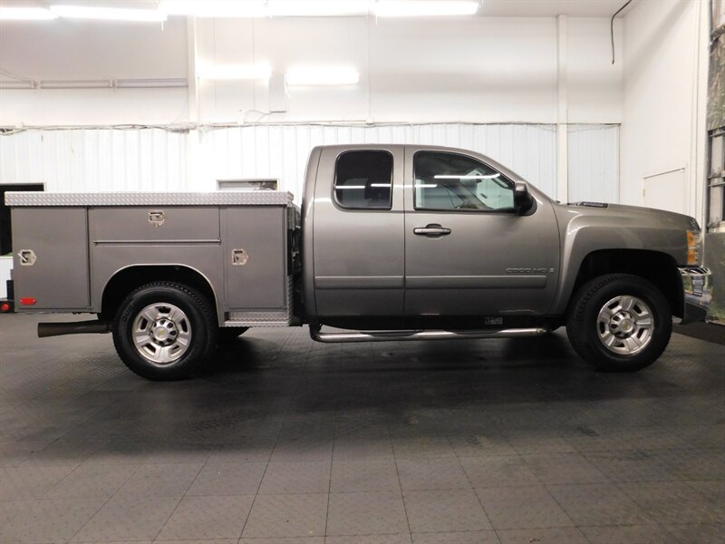 2008 Chevrolet Silverado 2500 LTZ 4X4/ 6.6L DIESEL   - Photo 4 - Gladstone, OR 97027