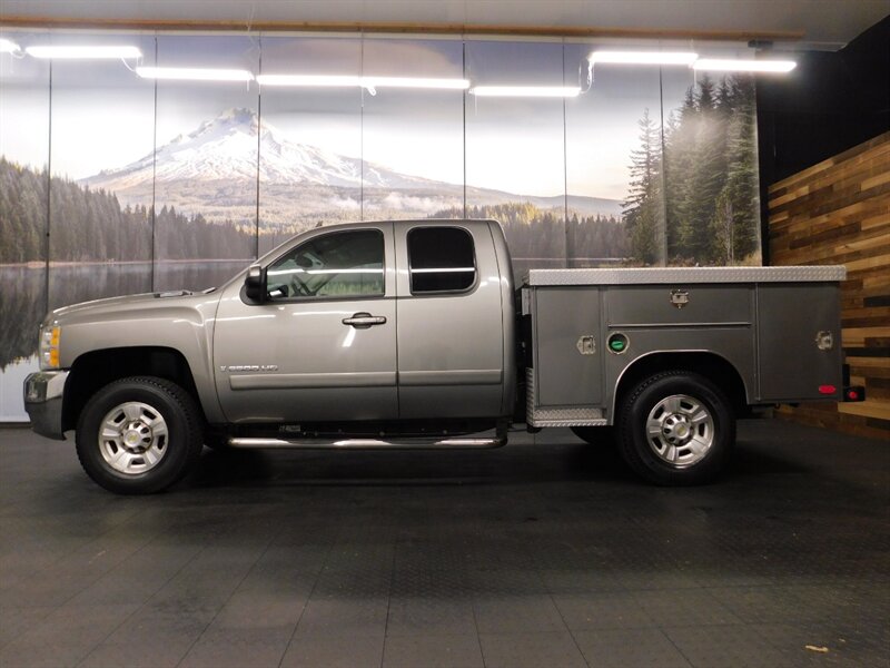 2008 Chevrolet Silverado 2500 LTZ 4X4/ 6.6L DIESEL   - Photo 3 - Gladstone, OR 97027