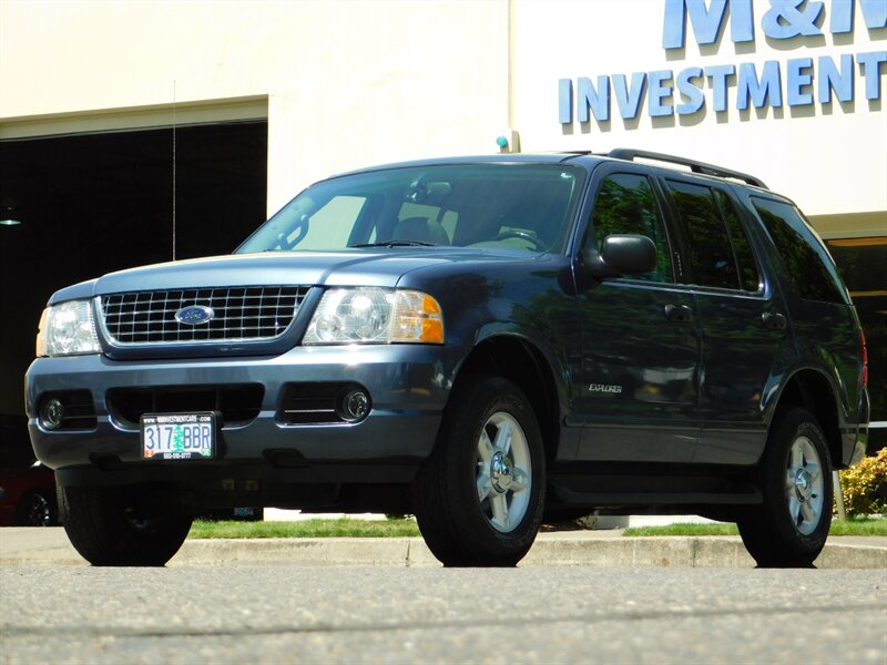 2004 Ford Explorer XLT / 4X4 / 1-OWNER / LOW MILES   - Photo 1 - Portland, OR 97217