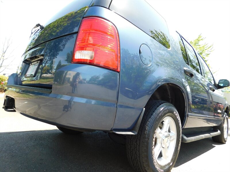 2004 Ford Explorer XLT / 4X4 / 1-OWNER / LOW MILES   - Photo 12 - Portland, OR 97217