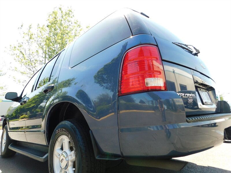 2004 Ford Explorer XLT / 4X4 / 1-OWNER / LOW MILES   - Photo 11 - Portland, OR 97217