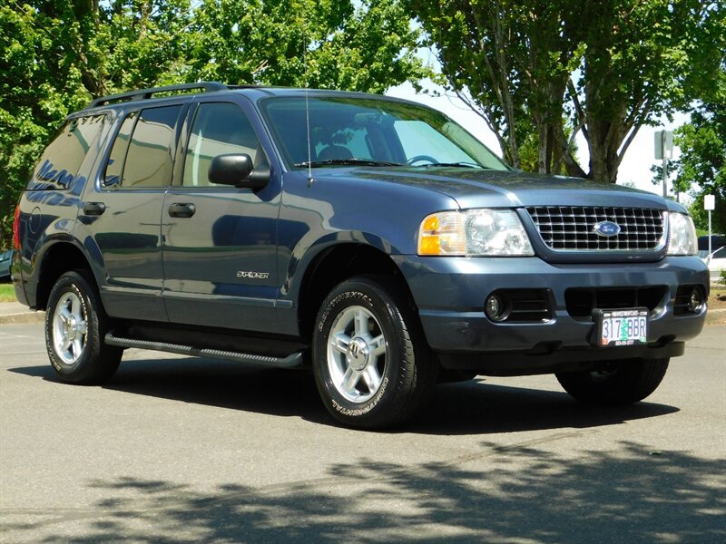 2004 Ford Explorer XLT / 4X4 / 1-OWNER / LOW MILES   - Photo 2 - Portland, OR 97217