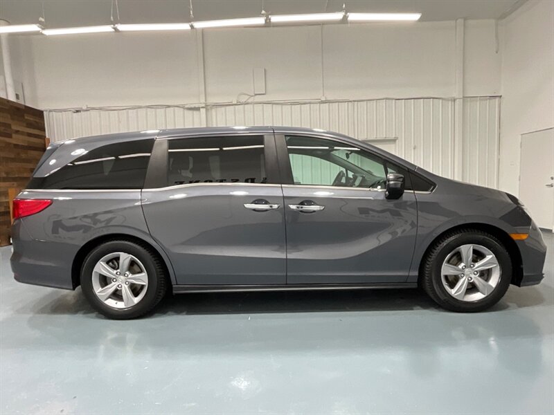 2018 Honda Odyssey EX MiniVan 8-Passenger /V6/75K MILES  / Power Sliding doors / Blind Spot Alert / Adaptive Cruise / Backup Camera / ZERO RUST - Photo 4 - Gladstone, OR 97027