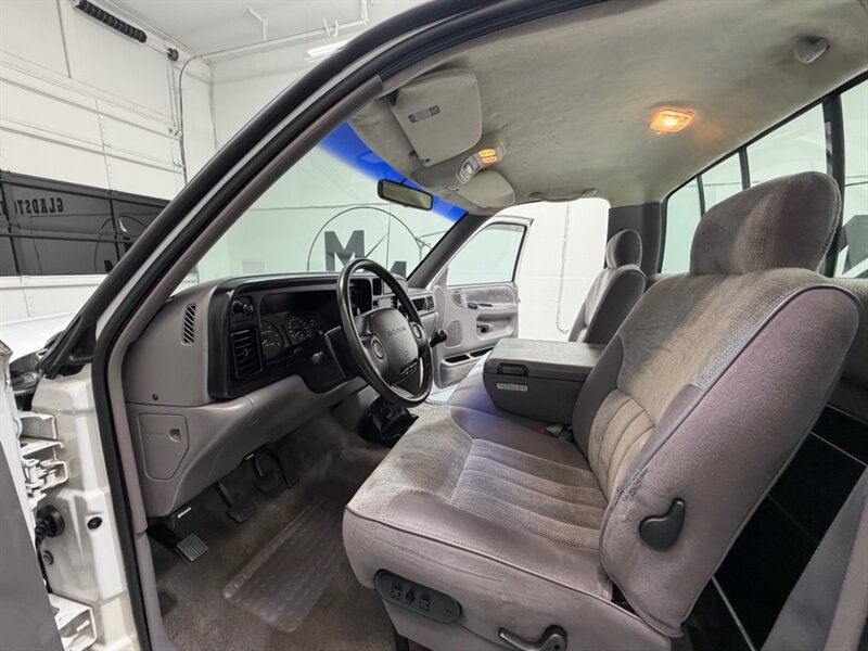 1994 Dodge Ram 3500 Laramie SLT Regular Cab DUALLY 8.0L V10 74K / 5SPD  /BRAND NEW TIRES - Photo 12 - Gladstone, OR 97027