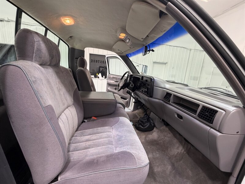 1994 Dodge Ram 3500 Laramie SLT Regular Cab DUALLY 8.0L V10 74K / 5SPD  /BRAND NEW TIRES - Photo 13 - Gladstone, OR 97027