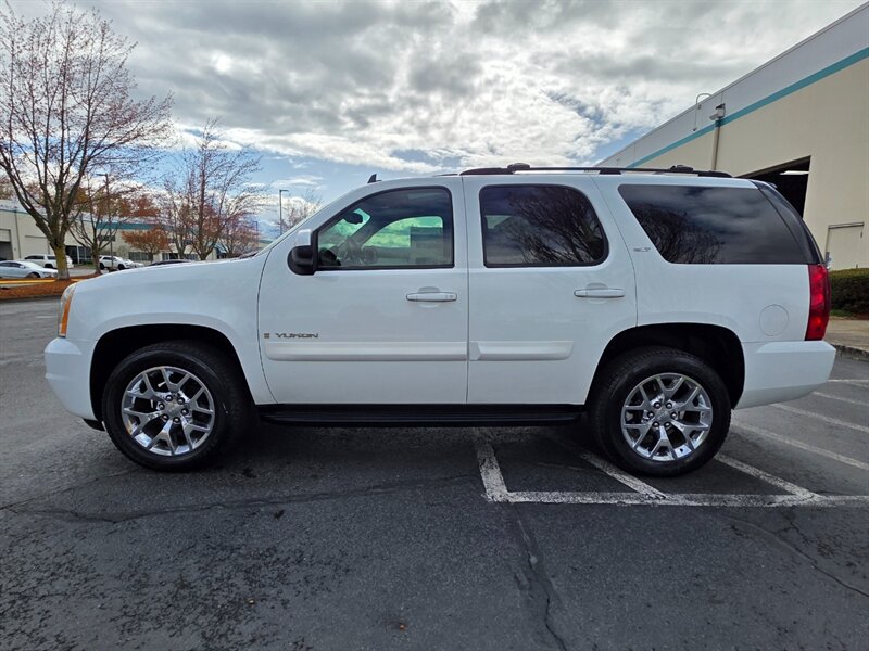 2007 GMC Yukon SLT AWD / Leather / Sunroof / Park Sensors / All Wheel Drive / Heated Seats / 20 " Wheels / Fresh Trade-in - Photo 3 - Portland, OR 97217