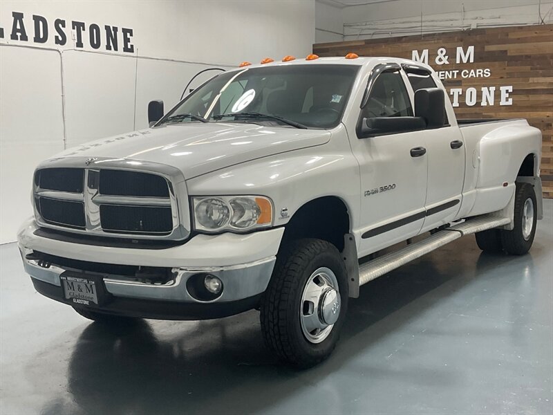2005 Dodge Ram 3500 SLT 4X4 / 5.9L DIESEL / DUALLY / 6 SPEED MANUAL  / LOCAL TRUCK / ZERO RUST