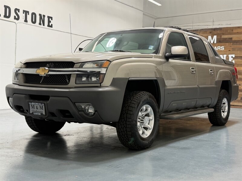 2002 Chevrolet Avalanche 2500 8.1L 4X4 / LEATHER / SUNROOF / ONLY 87K MILES / LOCAL RUST FREE / LOW MILES - Photo 37 - Gladstone, OR 97027