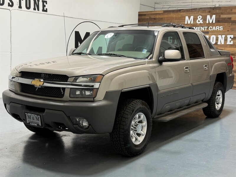 2002 Chevrolet Avalanche 2500 8.1L 4X4 / LEATHER / SUNROOF / ONLY 87K MILES / LOCAL RUST FREE / LOW MILES - Photo 1 - Gladstone, OR 97027