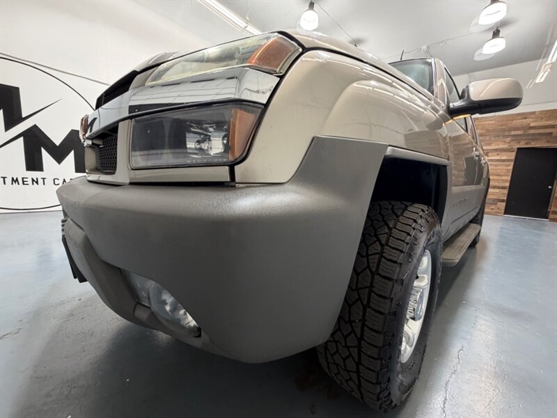 2002 Chevrolet Avalanche 2500 8.1L 4X4 / LEATHER / SUNROOF / ONLY 87K MILES / LOCAL RUST FREE / LOW MILES - Photo 49 - Gladstone, OR 97027