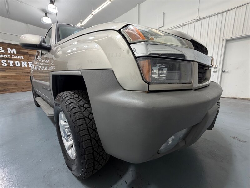 2002 Chevrolet Avalanche 2500 8.1L 4X4 / LEATHER / SUNROOF / ONLY 87K MILES / LOCAL RUST FREE / LOW MILES - Photo 50 - Gladstone, OR 97027
