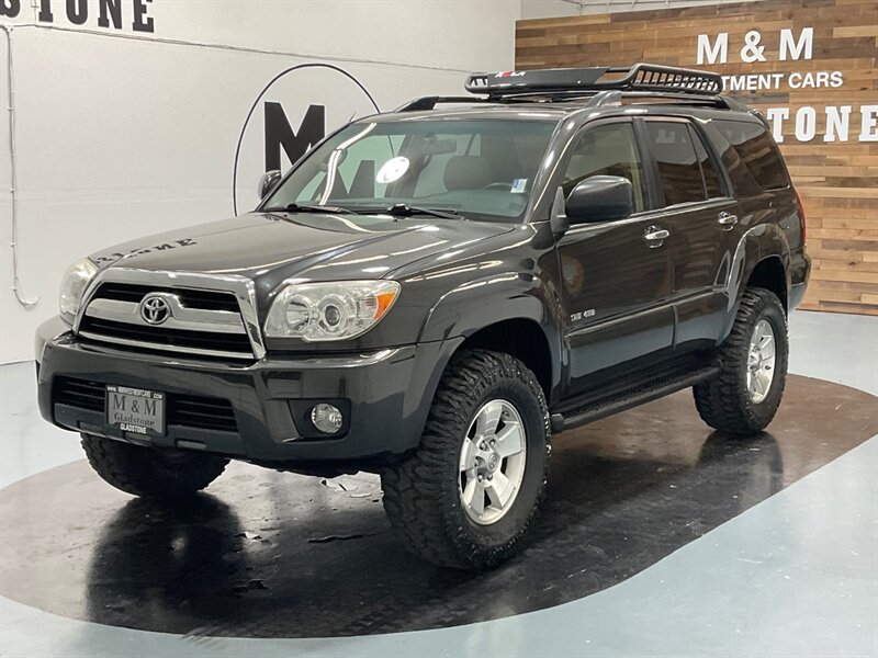 2007 Toyota 4Runner SR5 4X4 / V6 / NEW TIRES/ 1-OWNER LOCAL  / RUST FREE / Excel Cond - Photo 1 - Gladstone, OR 97027