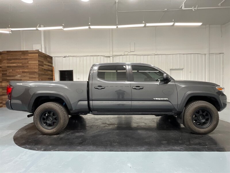 2019 Toyota Tacoma TRD Off-Road 4x4 / 6-FT BED /Tech Pkg /28,000 MILE  / HAS CRAWL CONTROL OPTION - Photo 4 - Gladstone, OR 97027