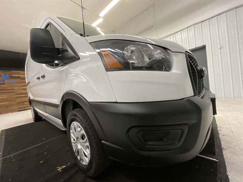 2021 Ford Transit Cargo Van 150 / 3.5L V6 / Medium Roof 148 " WB  / 1-OWNER / Backup Camera / Leather Seats - Photo 7 - Gladstone, OR 97027