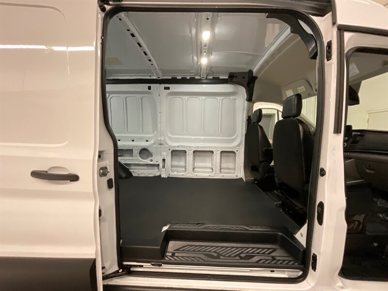 2021 Ford Transit Cargo Van 150 / 3.5L V6 / Medium Roof 148 " WB  / 1-OWNER / Backup Camera / Leather Seats - Photo 14 - Gladstone, OR 97027