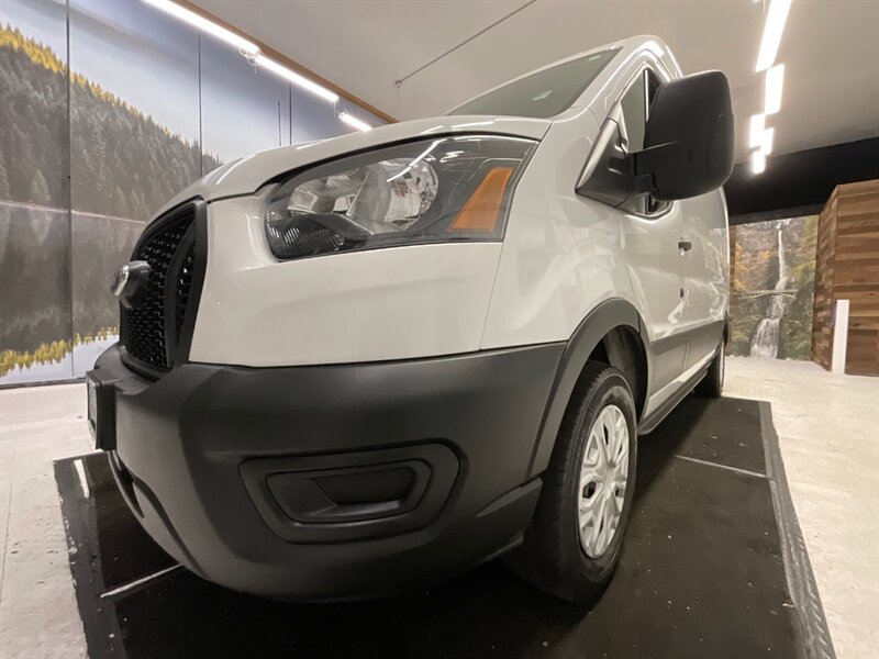 2021 Ford Transit Cargo Van 150 / 3.5L V6 / Medium Roof 148 " WB  / 1-OWNER / Backup Camera / Leather Seats - Photo 27 - Gladstone, OR 97027