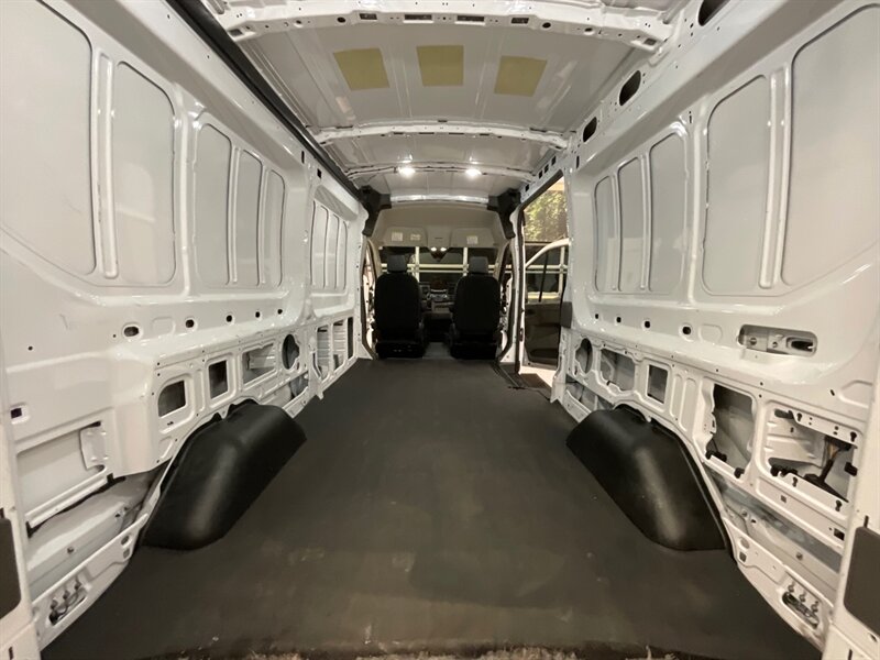 2021 Ford Transit Cargo Van 150 / 3.5L V6 / Medium Roof 148 " WB  / 1-OWNER / Backup Camera / Leather Seats - Photo 10 - Gladstone, OR 97027