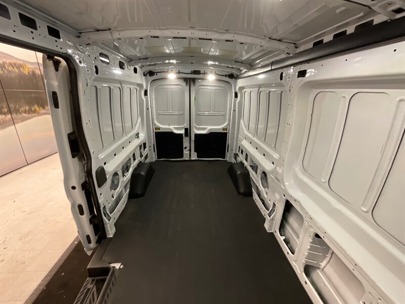 2021 Ford Transit Cargo Van 150 / 3.5L V6 / Medium Roof 148 " WB  / 1-OWNER / Backup Camera / Leather Seats - Photo 11 - Gladstone, OR 97027