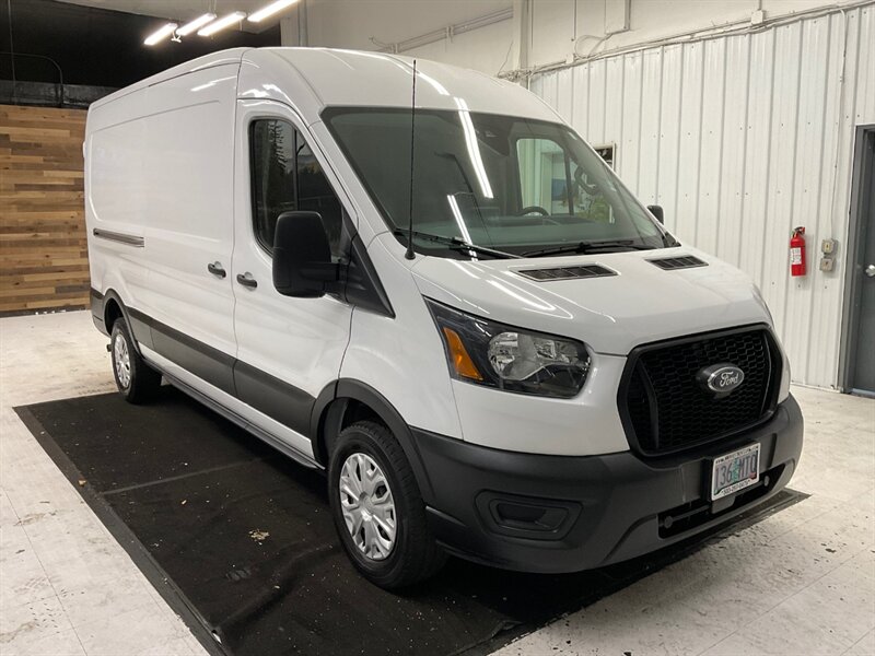 2021 Ford Transit Cargo Van 150 / 3.5L V6 / Medium Roof 148 " WB  / 1-OWNER / Backup Camera / Leather Seats - Photo 2 - Gladstone, OR 97027