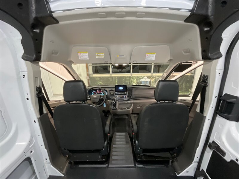 2021 Ford Transit Cargo Van 150 / 3.5L V6 / Medium Roof 148 " WB  / 1-OWNER / Backup Camera / Leather Seats - Photo 15 - Gladstone, OR 97027