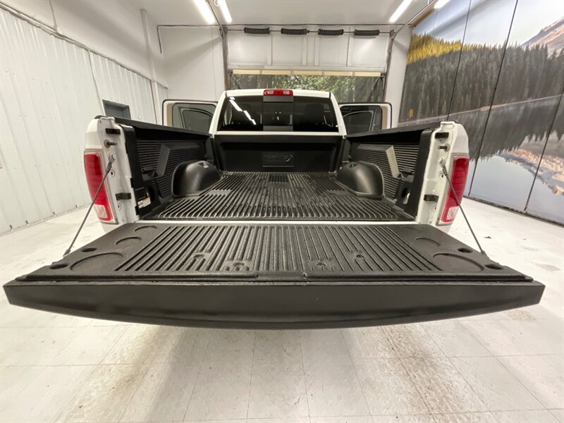 2015 RAM 1500 Laramie Crew Cab 4X4 / 5.7L HEMI / 78,000 MILES  / Leather & Heated seats - Photo 22 - Gladstone, OR 97027