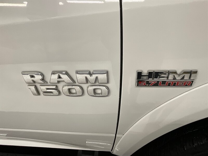 2015 RAM 1500 Laramie Crew Cab 4X4 / 5.7L HEMI / 78,000 MILES  / Leather & Heated seats - Photo 29 - Gladstone, OR 97027