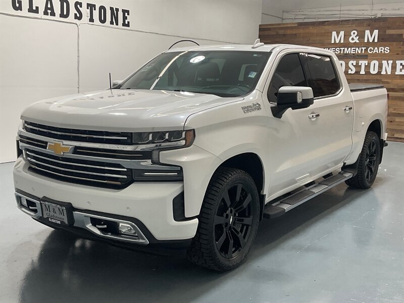 2019 Chevrolet Silverado 1500 High Country Crew Cab 4X4/ 5.3L V8 / NEW TIRES / LOCAL TRUCK w. ZERO RUST / Sunroof / Leather / 87K Miles - Photo 1 - Gladstone, OR 97027
