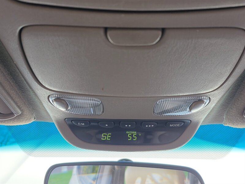 2001 Toyota Sequoia V8 4.7L / 3RD SEAT / NEW TIMING BELT / LIFTED / NEW WHEELS / NEW TIRES / LOW MILES - Photo 42 - Portland, OR 97217