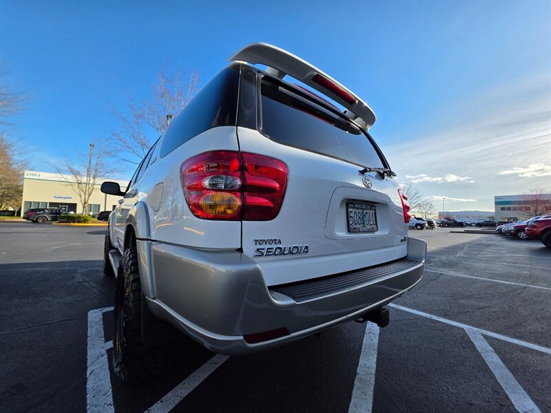 2001 Toyota Sequoia V8 4.7L / 3RD SEAT / NEW TIMING BELT / LIFTED / NEW WHEELS / NEW TIRES / LOW MILES - Photo 11 - Portland, OR 97217